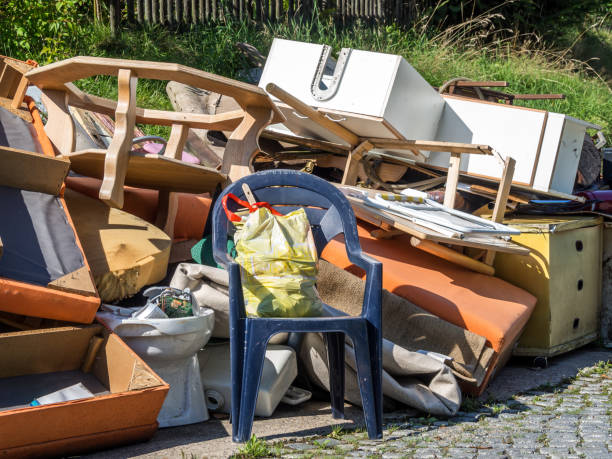 Best Garage Cleanout Services  in , RI